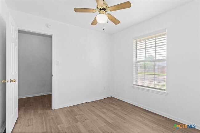 Building Photo - 3807 Water Oak Dr