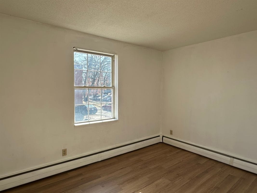 Building Photo - 99 Cluff Rd