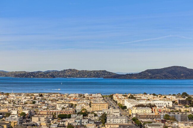 Building Photo - 2336 Broadway