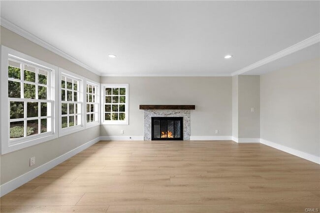 Primary Photo - 1 Weymouth Ct