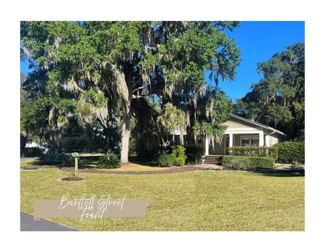 Building Photo - 208 Bartlett St