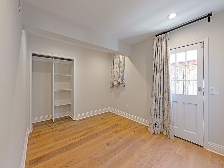 Building Photo - 5463 Katherine