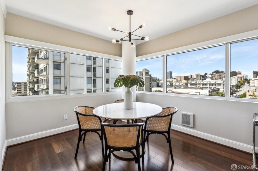 Building Photo - 1388 Gough St