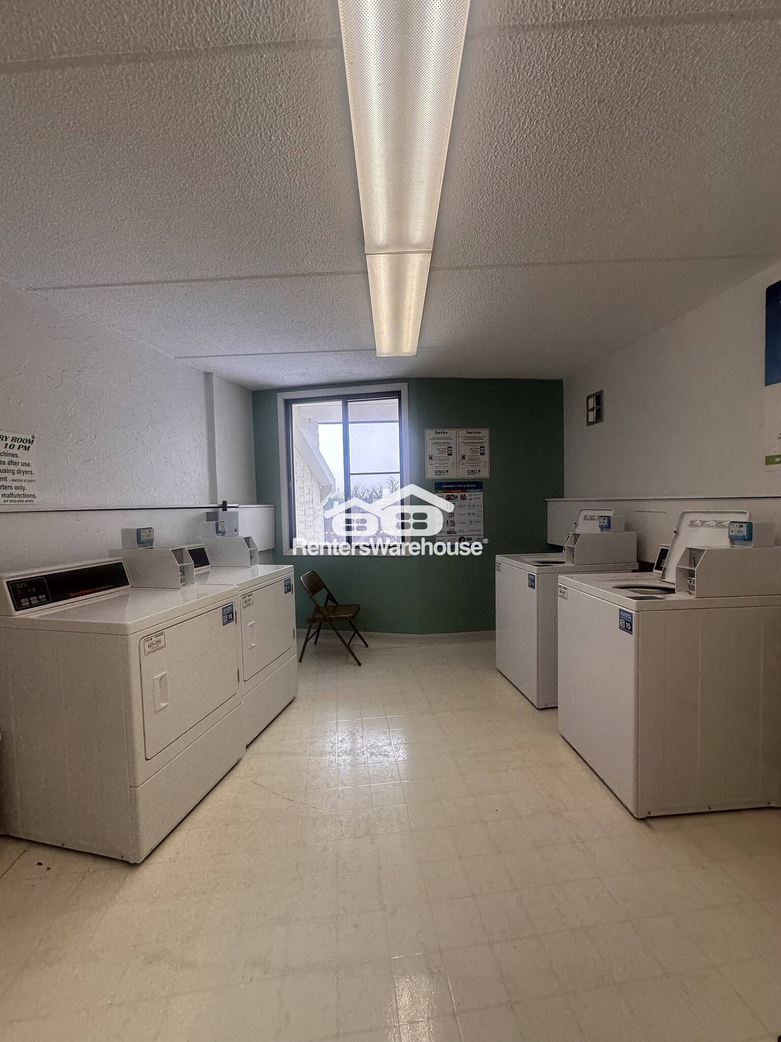 Building Photo - 10401 Cedar Lk Rd S