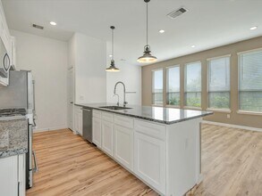 Building Photo - 10630 Cabot Trl