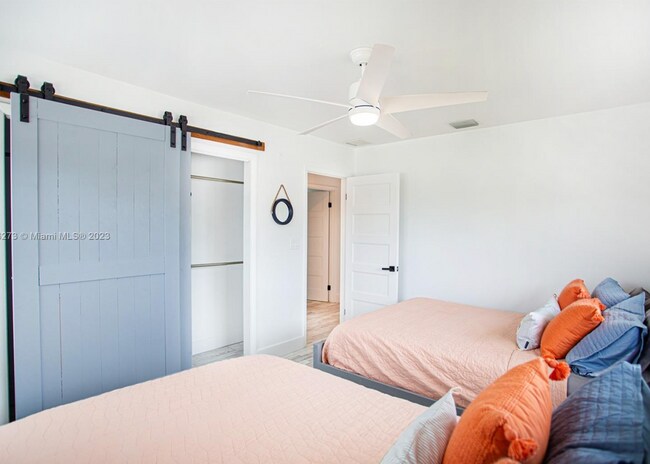 Building Photo - 1623 Venetian Dr