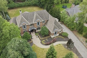 Building Photo - 2707 Turtle Lk Dr