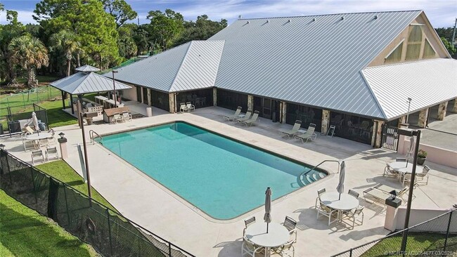 Building Photo - 2698 SW Versailles Terrace