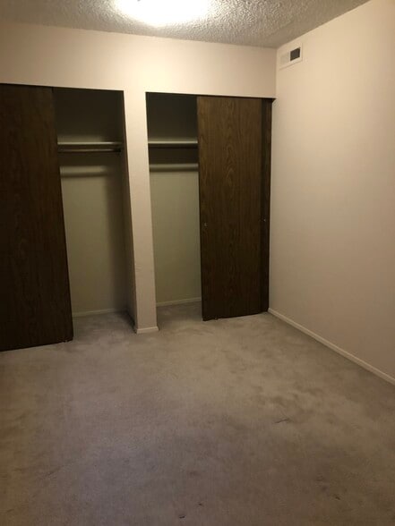 bedroom closet - 12515 NE 145th Pl