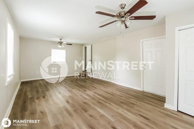 Building Photo - 4411 N Charlotte Street, Kansas City, MO 6...
