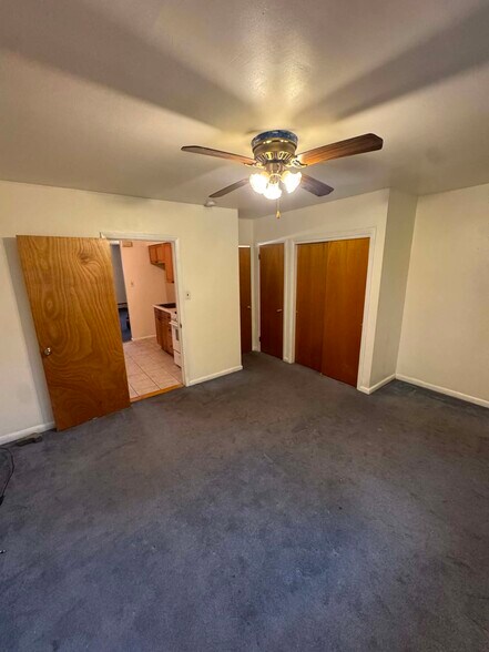 bedroom - 4994 Miriam Rd