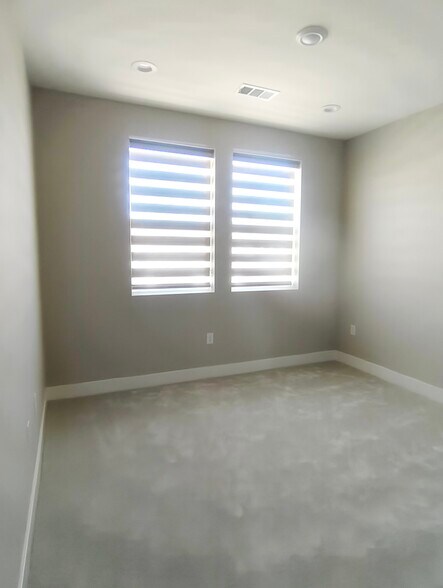 Building Photo - 130 Ashpark