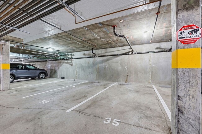 Building Photo - Availabe Now!