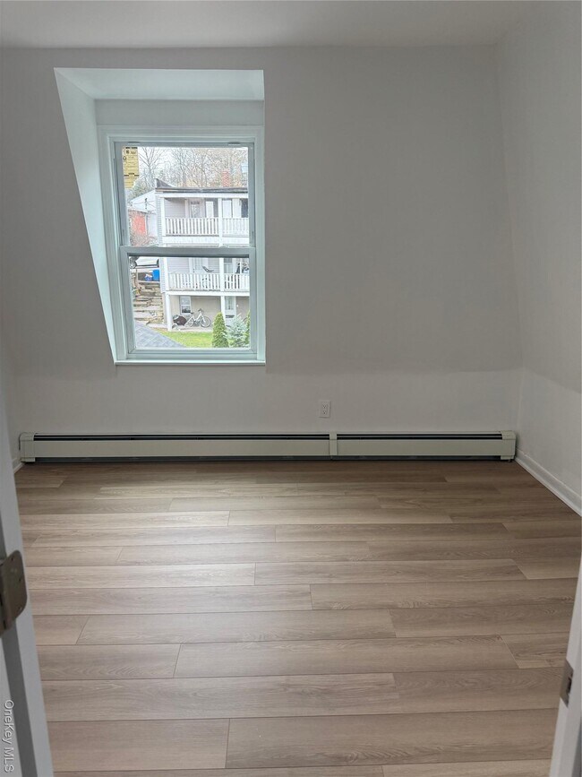 Building Photo - 21 Continental Pl