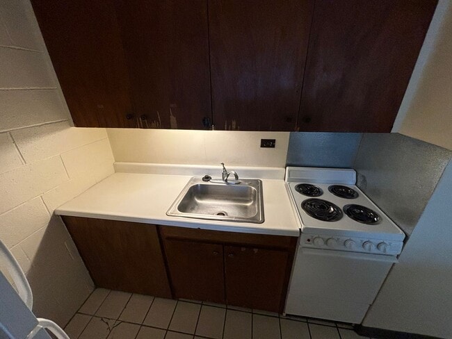 Building Photo - Welcome