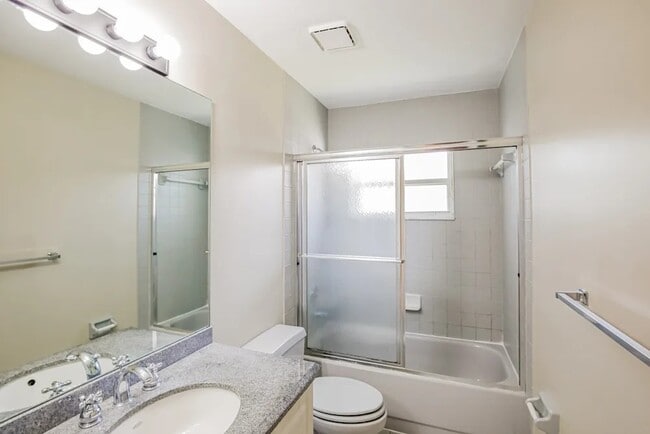 Building Photo - 12611 SW 7th Pl