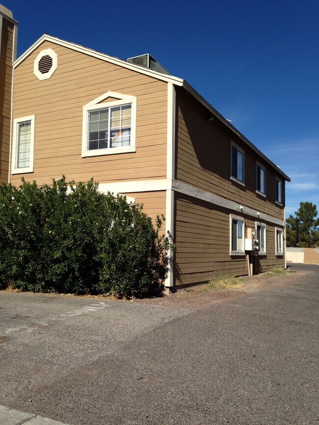 Building Photo - 4216 Middlesex Ave