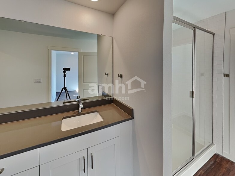 Building Photo - 364 N Addison Way