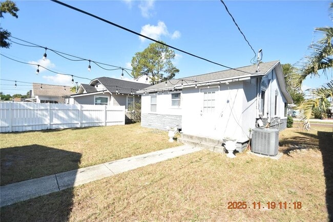 Building Photo - 4520 Burlington Ave N