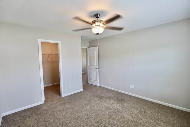 Building Photo - 3680 Moseley Dr