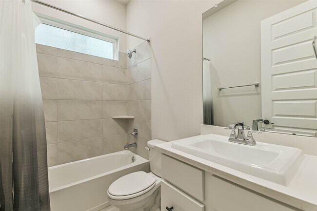Building Photo - 9243 Trimble Lndg Dr