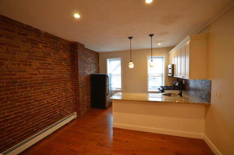 Building Photo - 349 Sumner St