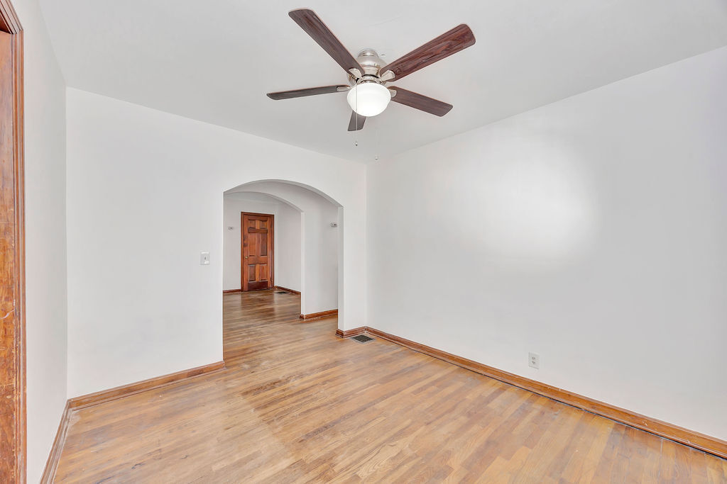 Building Photo - 8253 Brownsway Ln