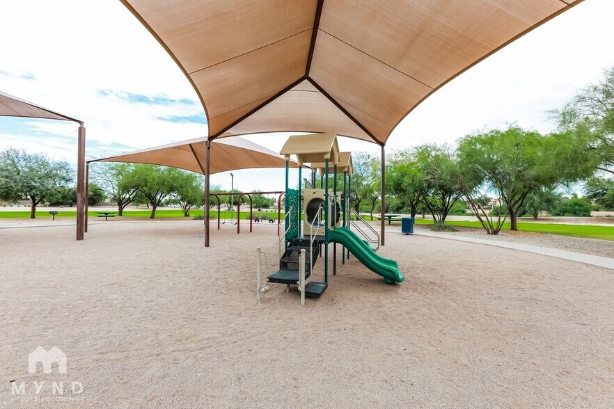 Building Photo - 2751 E Olivine Rd