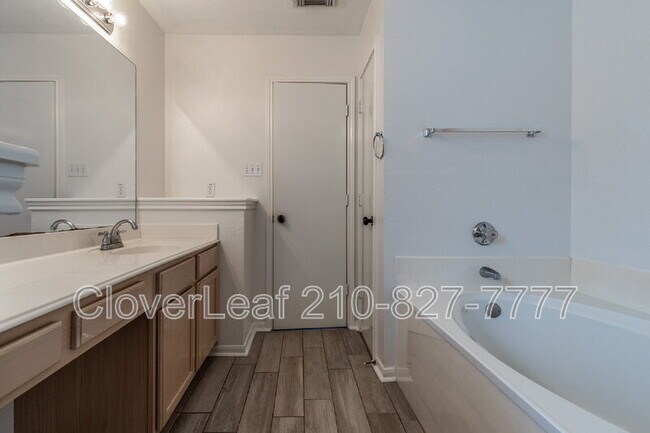 Building Photo - 108 Snowberry Dr