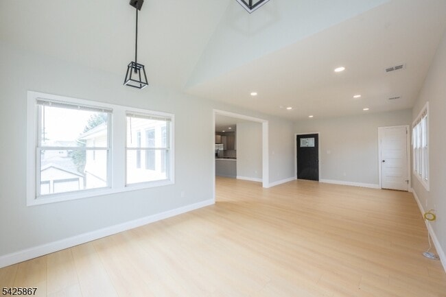 Building Photo - 59 Watchung Plaza