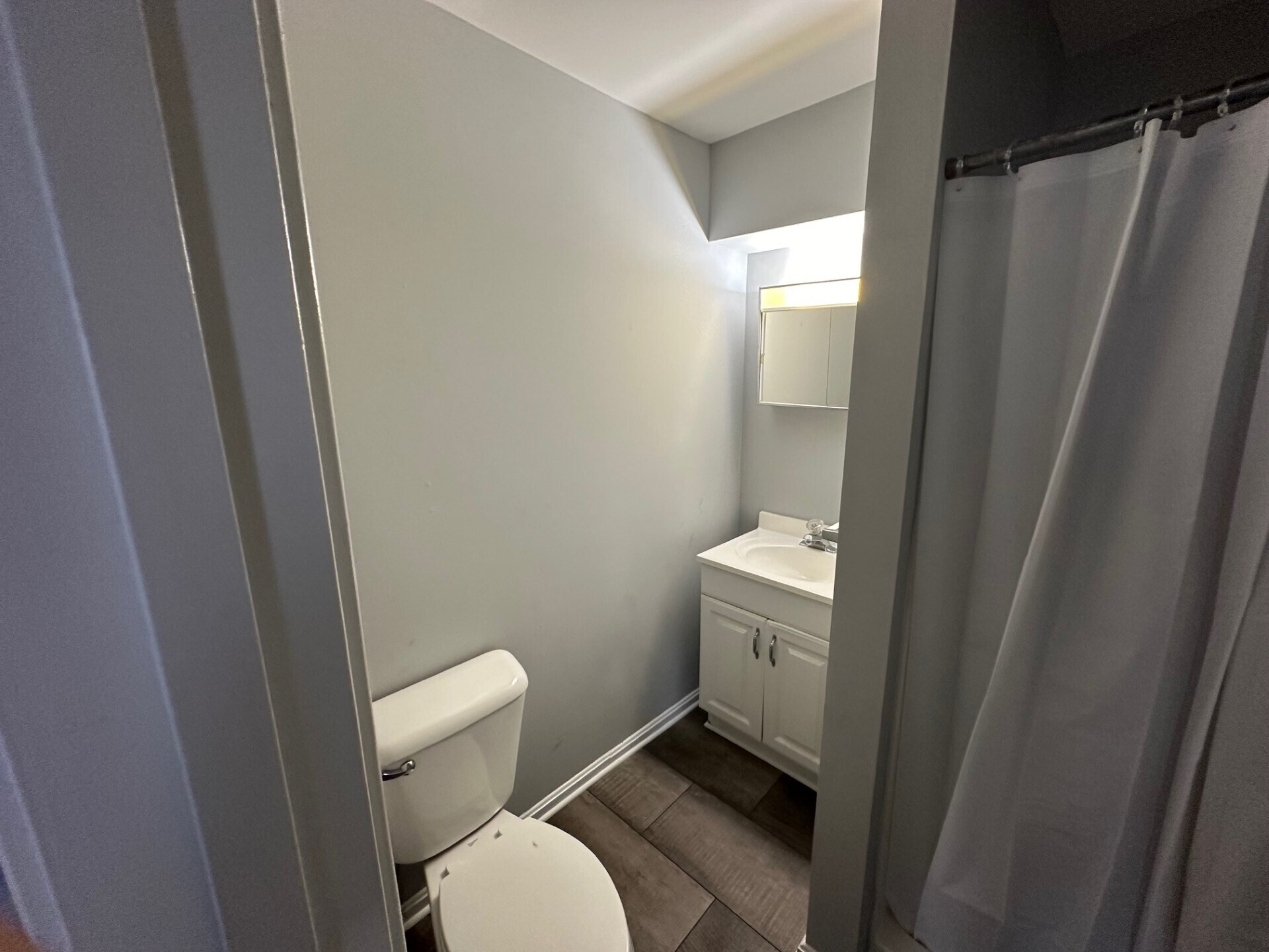 Bath V2 - 426 W Main St