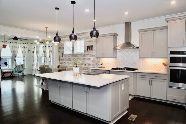 Building Photo - 5906 Sterlingworth Dr