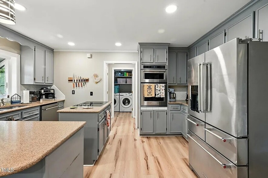 Building Photo - 4002 Westfield Dr