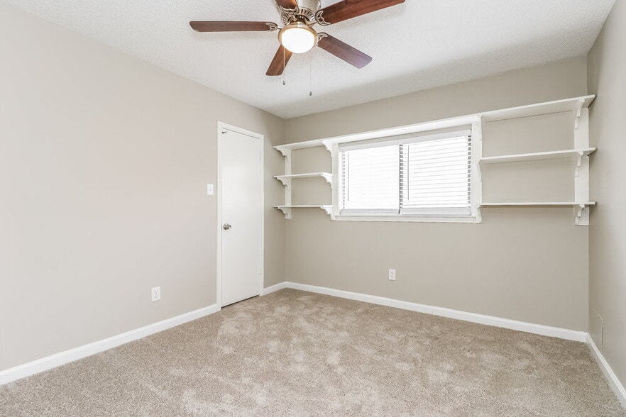 Building Photo - 4213 Claremont Dr