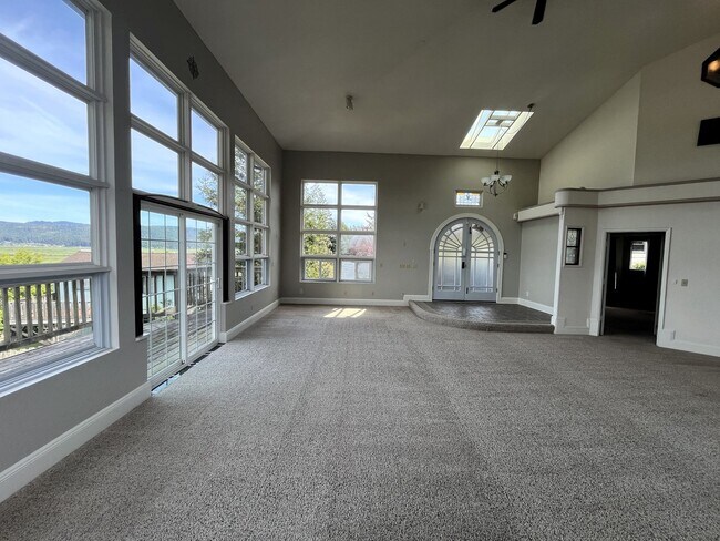 Building Photo - 3747 Trinity St