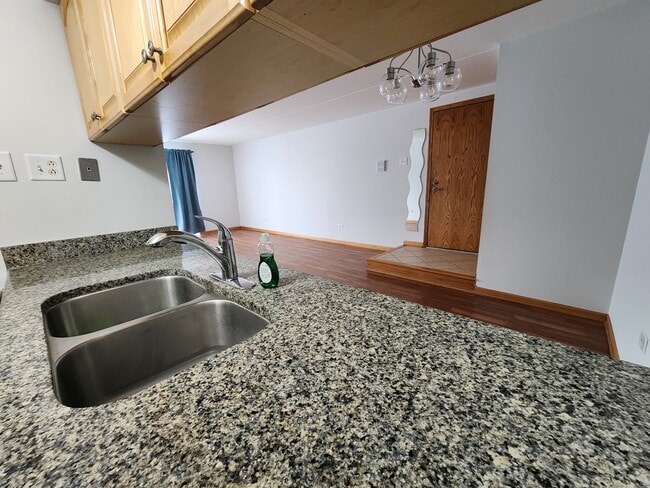 Building Photo - 5231 James Ln