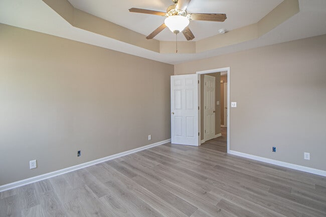 Building Photo - 2945 Core Dr