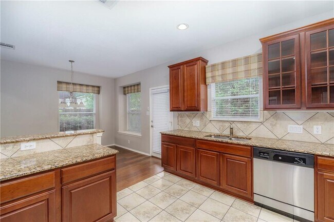 Building Photo - 8528 Harrier Dr
