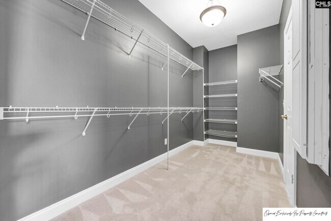 Building Photo - 120 Pinehurst Ct