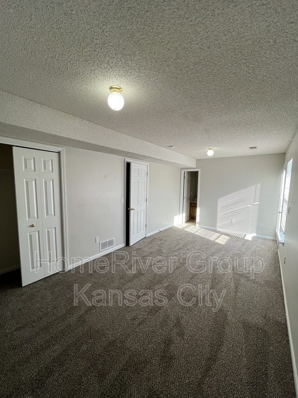 Building Photo - 5503 NW 86th Ct