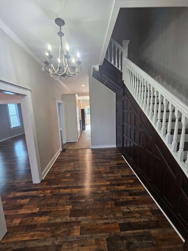 Building Photo - Historic Charm combined with Modern convenience 3 bedroom 2.5 bath spacious home