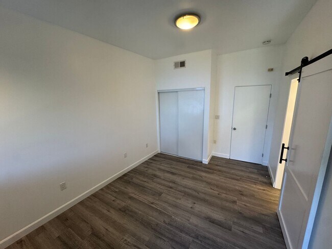 Building Photo - Custome Built Home With Ocean Views