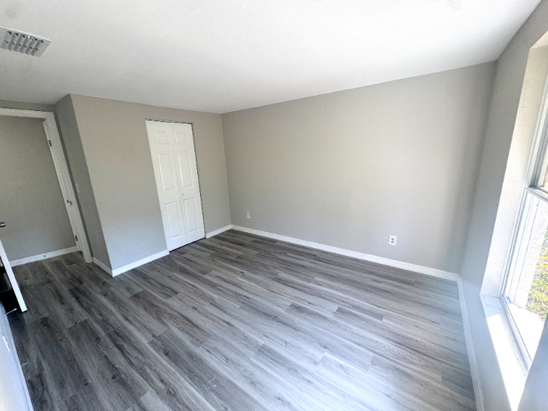 Building Photo - 5928-5930 13th St Ct E