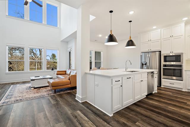 Building Photo - 2053 White Grove Dr