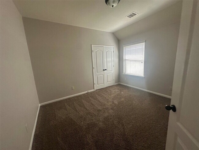 Building Photo - Spear Trail Court, Rosharon, TX 77583 - 4 BR 2.5 BA single-family home