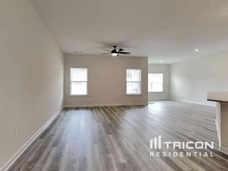 Building Photo - 3433 Arabian Farm Ln