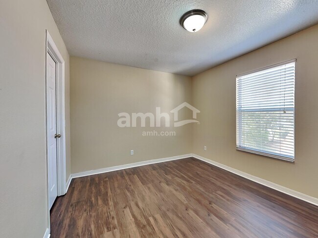 Building Photo - 212 Citrus Landing Dr