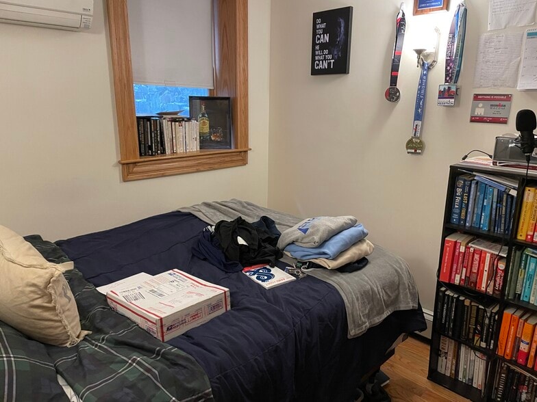 Building Photo - 48 Garden St