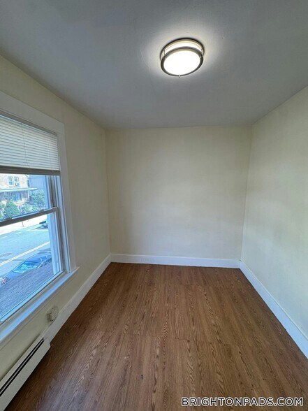 Building Photo - 44 Winship St