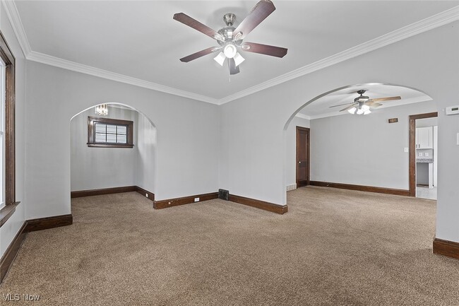 Building Photo - 4930 E 109th St